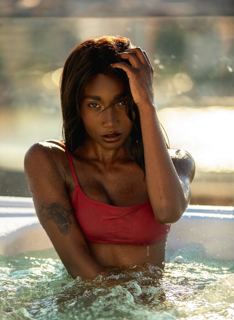 Амина, 25 лет, 1 размер груди